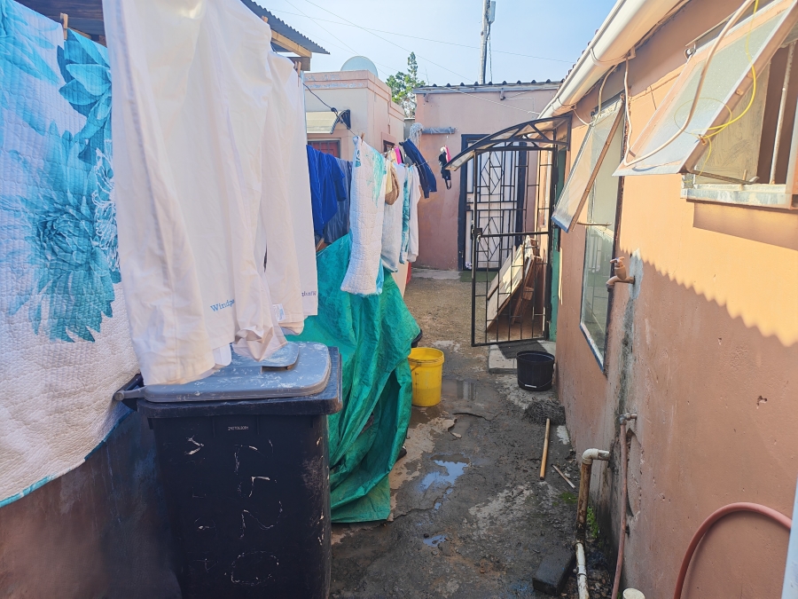 5 Bedroom Property for Sale in Asanda Western Cape